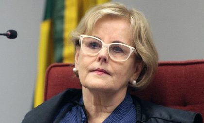 Rosa Weber julgará notícia-crime contra Bolsonaro por prevaricação