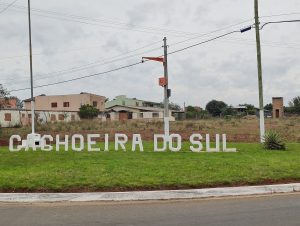 Protesto contra Bolsonaro: BM retira cruzes de trevo