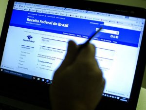 Receita libera consulta a terceiro lote de restituição do IR