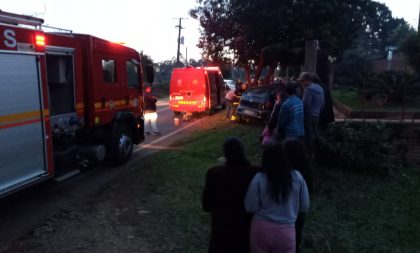 Bombeiros socorrem vítima de acidente na V. da Charqueada