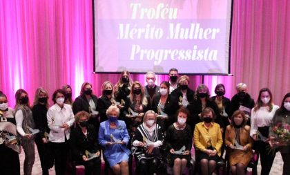 Troféu Mérito Mulher Progressista: vice-prefeita recebe homenagem