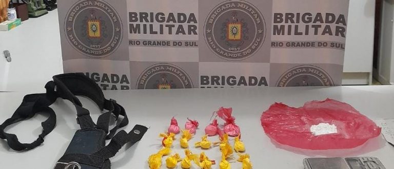 Promorar: BM prende homem com 22 porções de cocaína