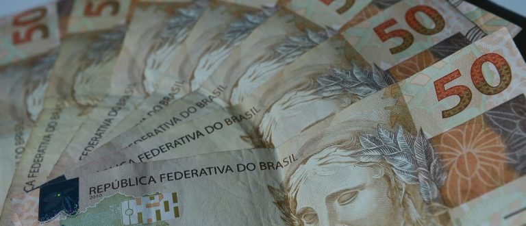 Trabalhadores nascidos em agosto podem sacar a terceira parcela do auxílio emergencial