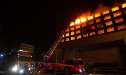 Bombeiros seguem desaparecidos após incêndio no prédio da SSP