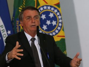 Fundo eleitoral: Bolsonaro deve vetar aumento em “respeito aos trabalhadores”