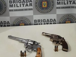 BM apreende duas armas de fogo no Universitário