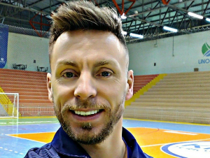 Cachoeirense comanda preparação física da seleção paraguaia de futsal