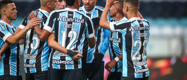 Na Arena, Grêmio vence o Vitória e está nas quartas de final da Copa do Brasil