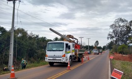 Construção de pórtico de Cerro Branco interrompe RSC-481 nesta segunda