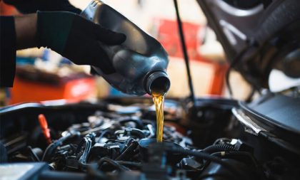 Água/líquido de arrefecimento e óleo no nível: cuidados básicos com o motor do seu carro