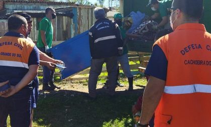 Defesa Civil socorre famílias em cinco bairros de Cachoeira