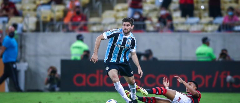 No aniversário, Grêmio perde de novo e é eliminado