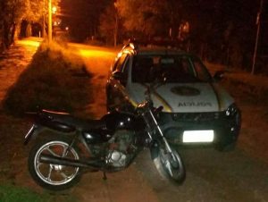 BM de Cachoeira recupera motocicleta furtada