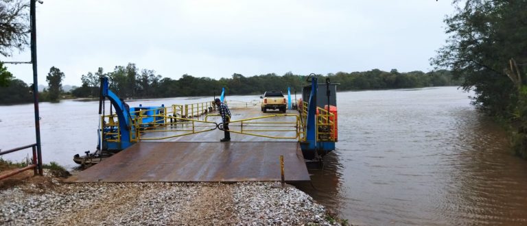 Jacuí baixa e balsa do São Lourenço volta a funcionar