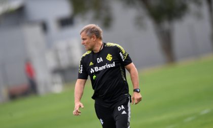 Aguirre prepara equipe para encarar o Galo