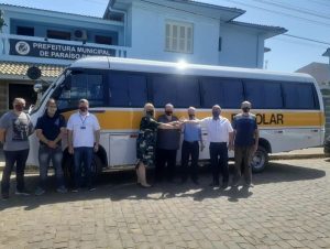 Prefeitura de Paraíso do Sul adquire ônibus escolar Zero KM