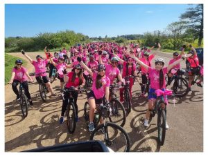 Passeio Ciclístico Pedal das Gurias reúne mais de 100 mulheres