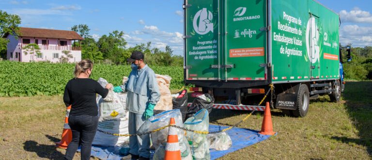 Região tem coleta itinerante de embalagens vazias de agrotóxicos