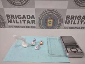 Santa Helena: BM prende jovem com buchas de cocaína