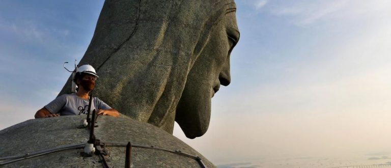 Cristo Redentor completa 90 anos