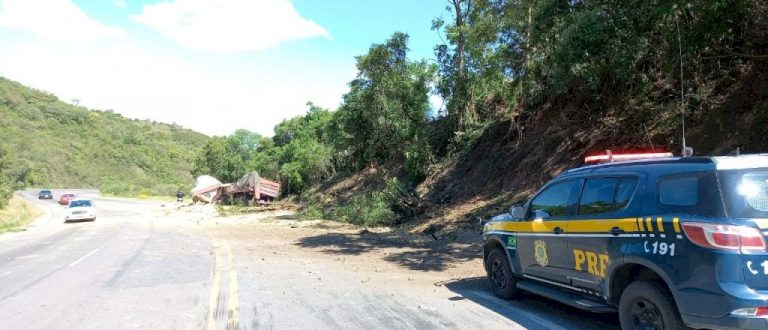 Acidente mata caminhoneiro em Caçapava