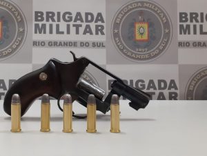 BM de Cachoeira do Sul apreende arma de fogo no Centro