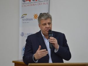 Prefeito José Otávio participa do “CACISC ao Meio-Dia”