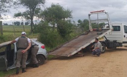 Carro roubado em Porto Alegre é recuperado pela BM no interior de Cachoeira