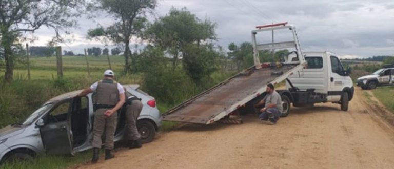 Carro roubado em Porto Alegre é recuperado pela BM no interior de Cachoeira