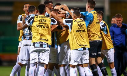 Arrancada? Grêmio vence mais uma na fuga do rebaixamento