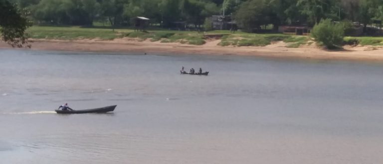 Barqueiros viram alternativa com a interrupção da Ponte do Fandango