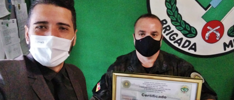 Vereador Magaiver recebe certificado do 2º BABM por relevantes serviços prestados a comunidade