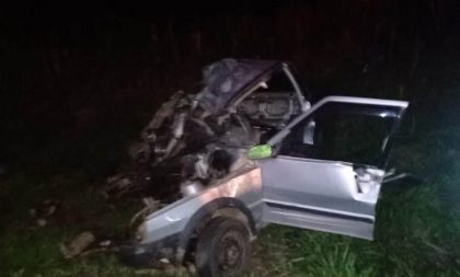 Condutor morre em colisão entre carro e carreta na RSC-471