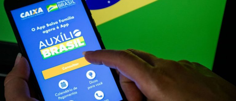 Caixa começa a pagar Auxílio Brasil com valor mínimo de R$ 400