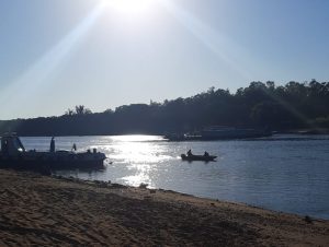 Jovem desaparece após mergulhar no Rio Jacuí, na Praia Nova