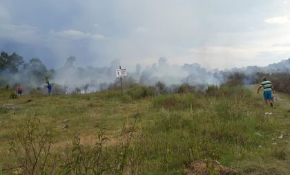 Incêndio atinge área de mata na zona norte de Cachoeira