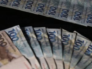 Bolsonaro sanciona Orçamento de 2022, com vetos