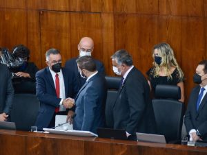 Petista Valdeci Oliveira é eleito presidente da Assembleia Legislativa