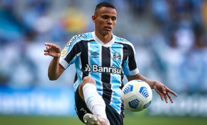 Grêmio confirma venda de Vanderson