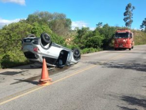 Acidente deixa mulher e criança feridas na RSC-471