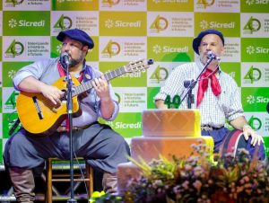 Live com César Oliveira e Rogério Melo marca comemoração dos 40 Anos da Sicredi Centro Leste RS