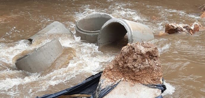 Obra da Prefeitura é levada pela força da água no Piquiri