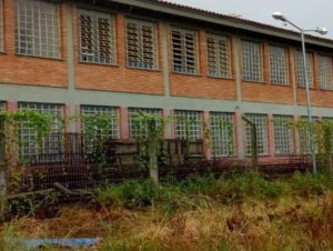 Governo autoriza limpeza e cercamento da Escola do Piquiri