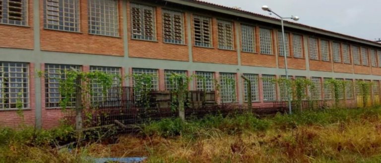 Cpers denuncia: prédio de futura escola do Piquiri enfrenta deterioração no aguardo de obras