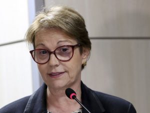 Brasil tem fertilizantes até outubro, garante ministra