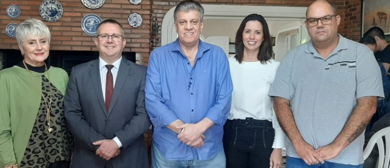 Vanessa Vieira da Cunha, Marcos Carneiro e Robinson Zahn tomam posse