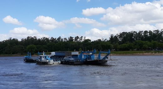Rio Jacuí sobe e Balsa Deusa do Jacuí suspende suas atividades