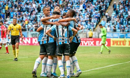 Segue o líder: Grêmio vence na Arena