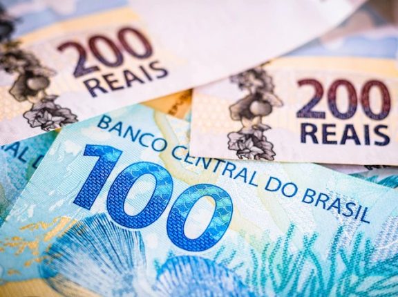Conto do Bilhete: funcionária de banco impede que mulher perca R$ 200 mil
