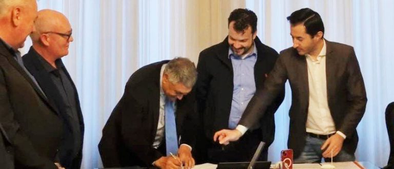Autorização para projeto técnico da terceira pista da ERS-400 é assinada no Piratini